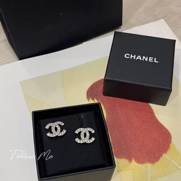 CHANEL Crystal-Embellished Silver Earrings - Picture 3 of 7